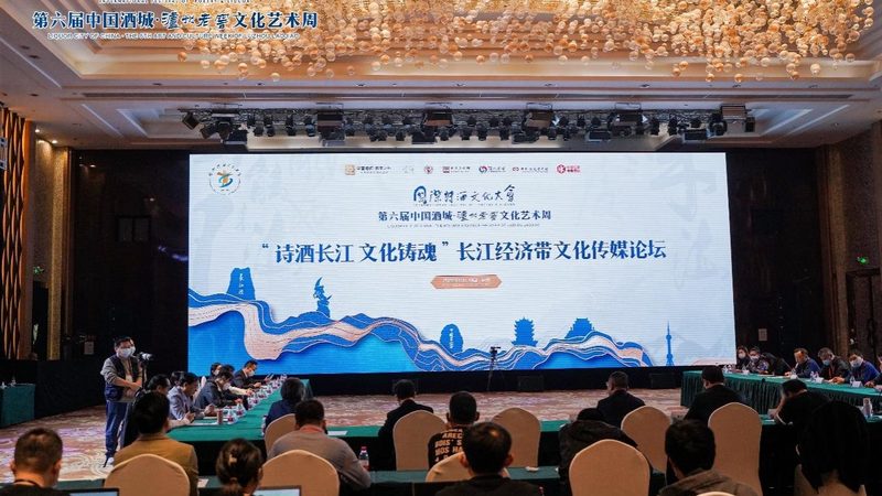 品牌设计公司的收费标准通常由以下几部分构成：